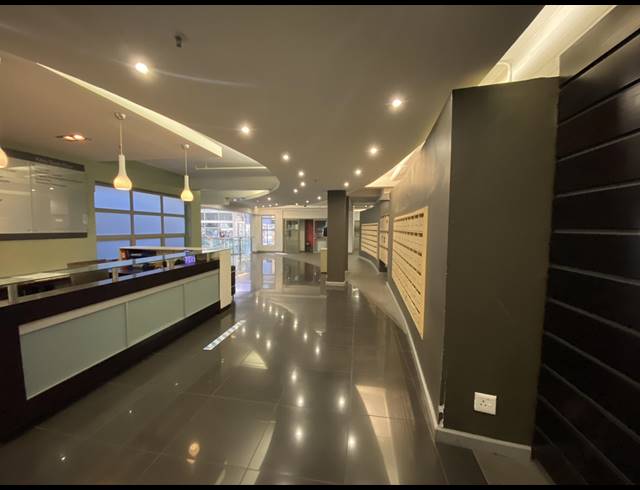 33M² OFFICE TO LET IN SALT RIVER